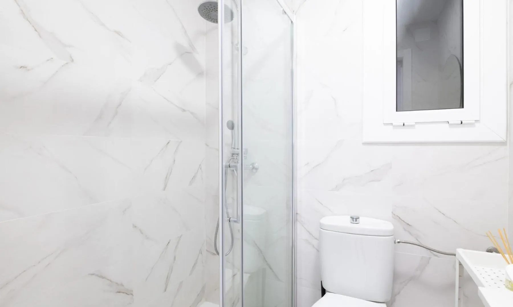 Apartamento Nuevo Con Encanto En Sagrada Familia Barcelona 0*,