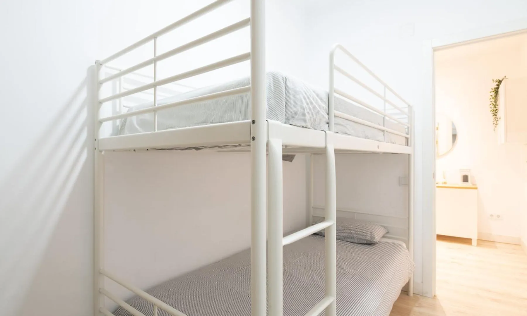Apartamento Nuevo Con Encanto En Sagrada Familia Barcelona 0*,