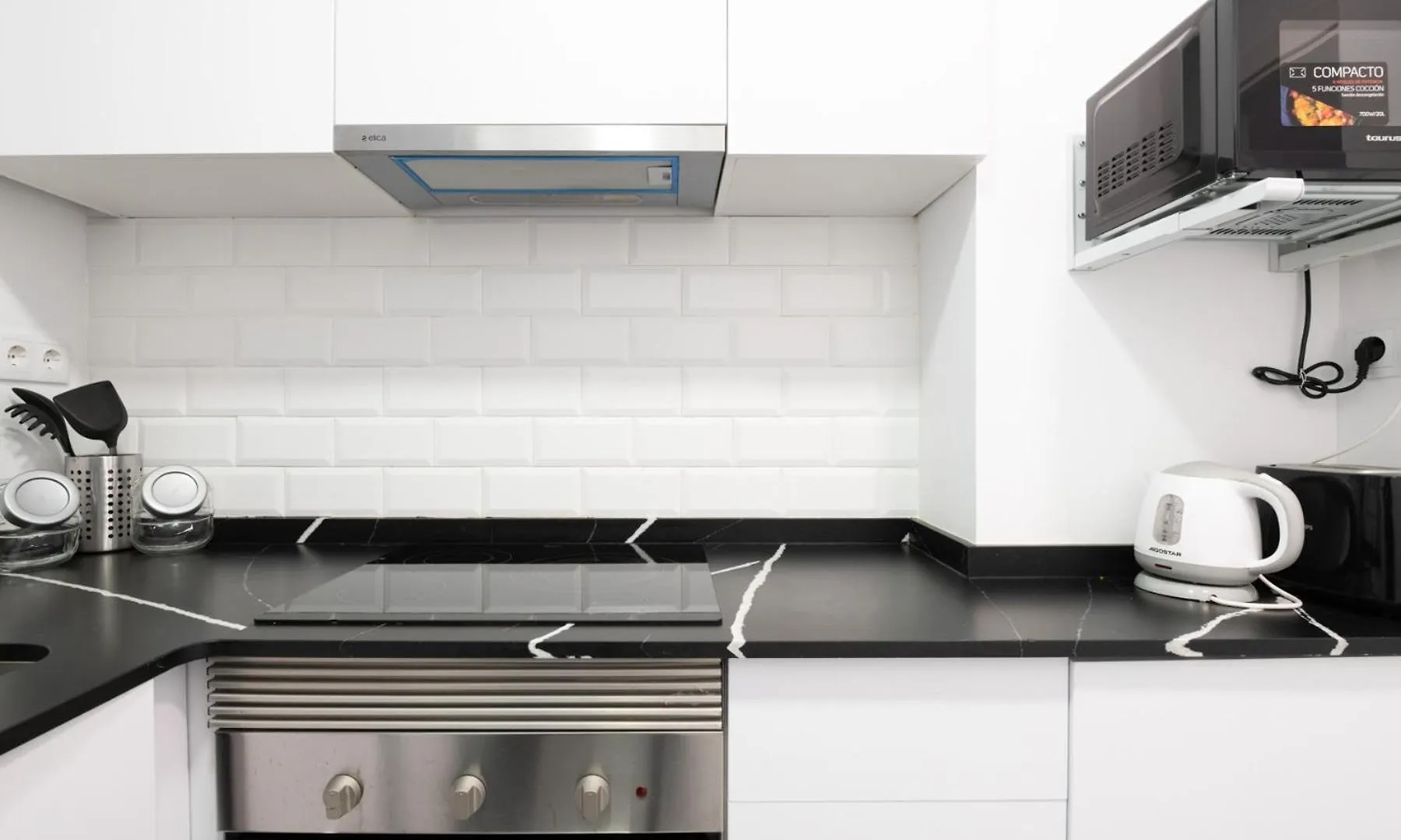 アパート Apartamento Nuevo Con Encanto En Sagrada Familia バルセロナ スペイン