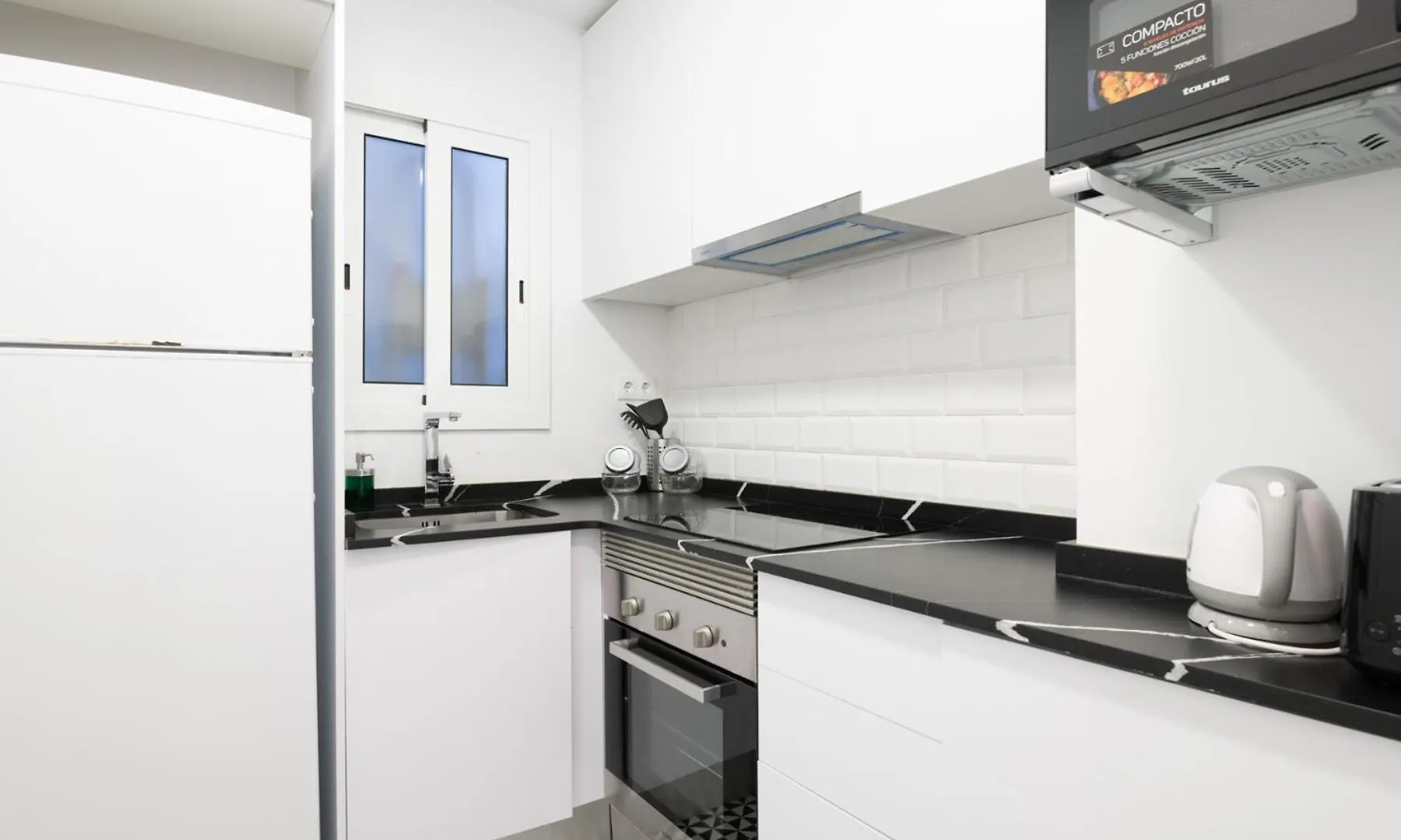 アパート Apartamento Nuevo Con Encanto En Sagrada Familia バルセロナ